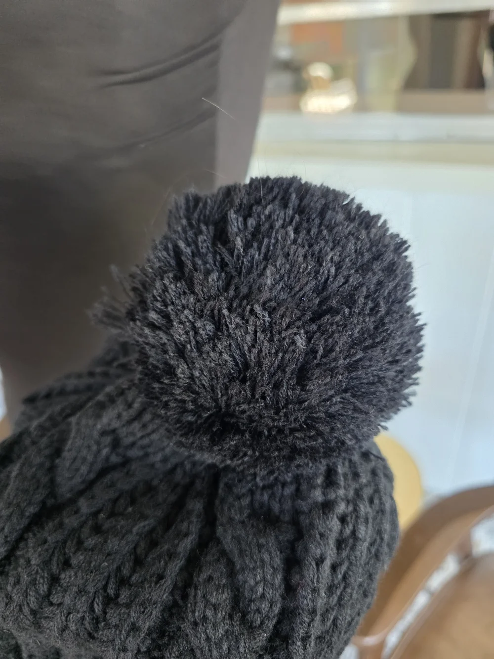 Juicy Couture Black Cable Knit Pom Hat with Heart Charm McBling Girlie Pop